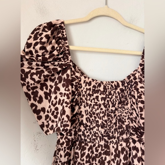 FARM RIO Leopard Print MIdi Dress with Flutter Sleeves - Picture 13 of 13